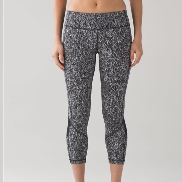 Lululemon Pace Rival Crop Power Luxtreme Suited Jacquard Black White / Black - Picture 2 of 16